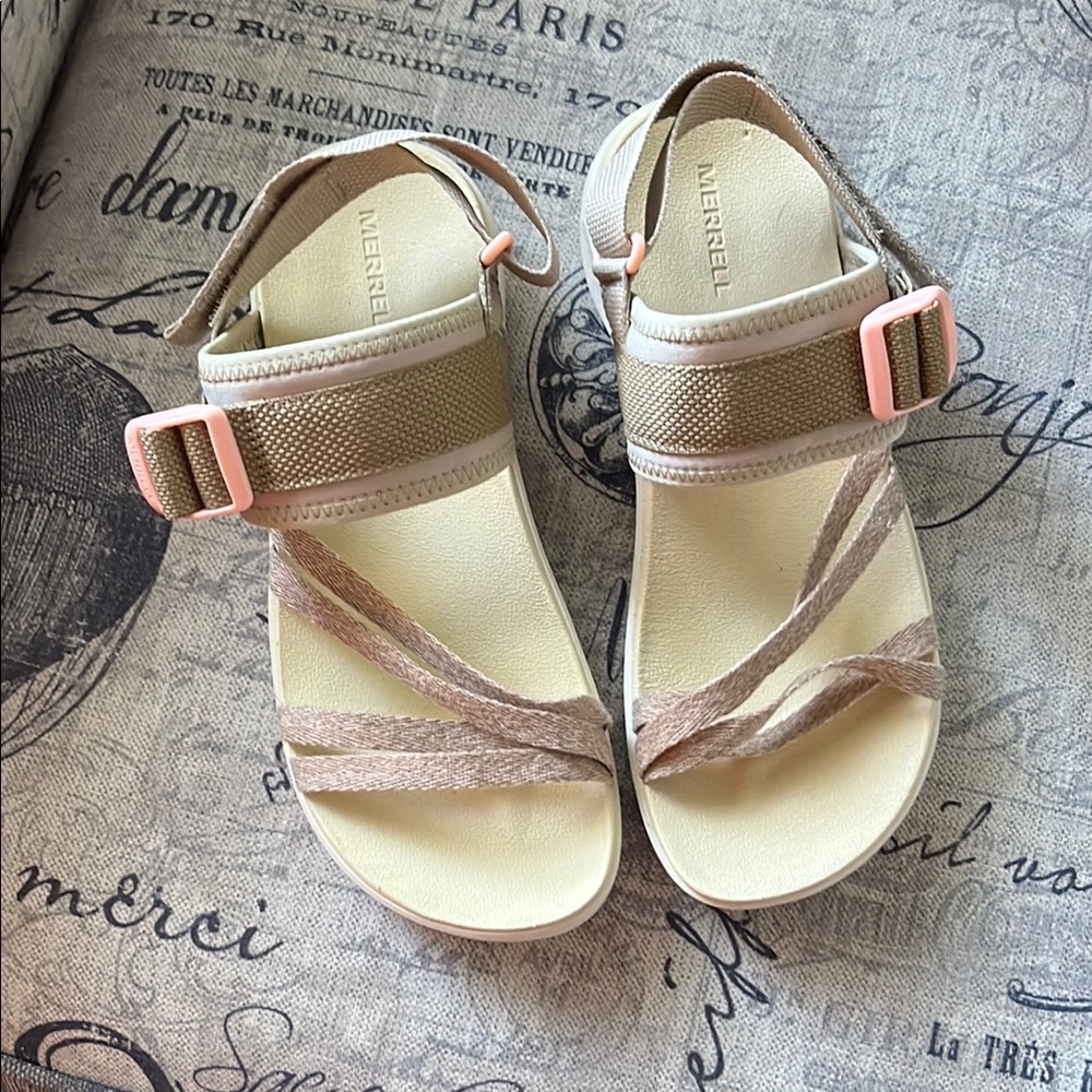 Merrell Women's Tan Sandals
